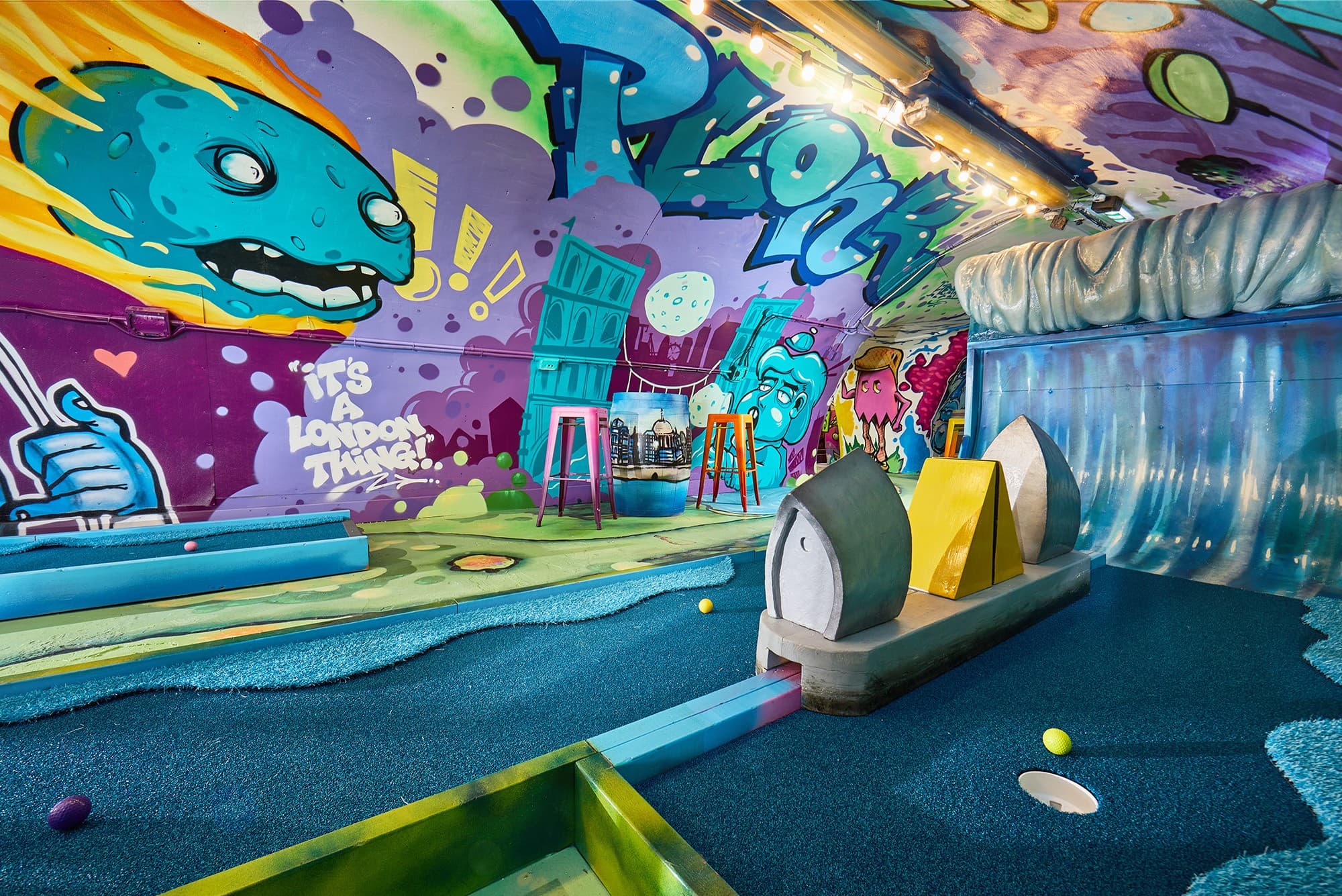 Crazy Golf Singles Party 